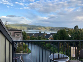 Sooke Harbour Townhouse
